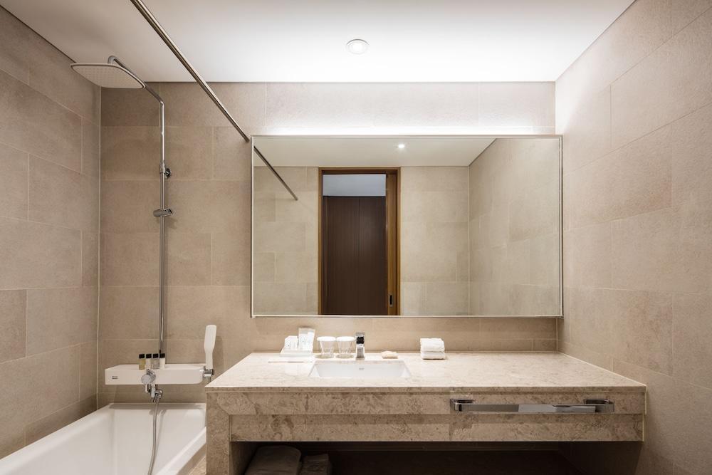 Ramada By Wyndham Seoul Sindorim Hotel Exterior photo