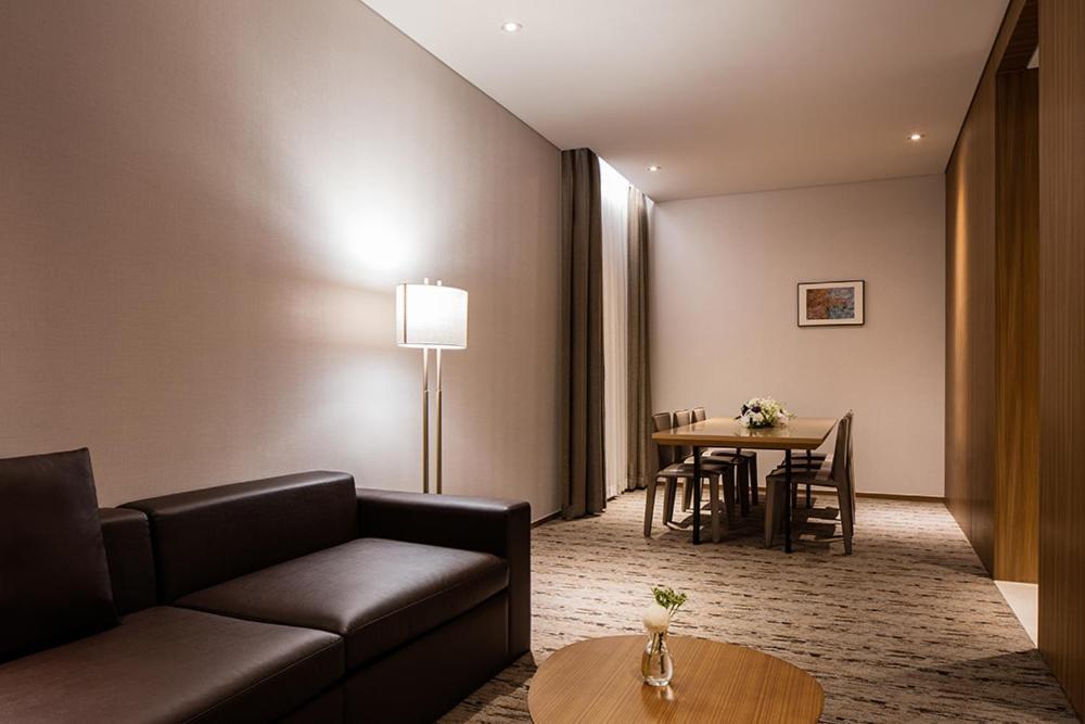 Ramada By Wyndham Seoul Sindorim Hotel Exterior photo