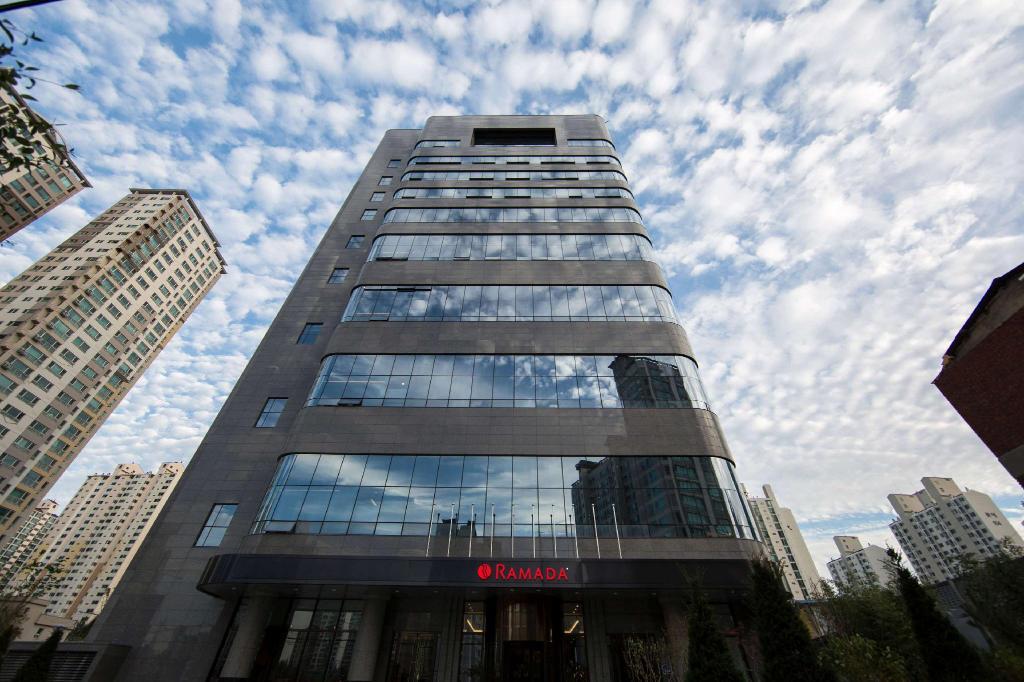 Ramada By Wyndham Seoul Sindorim Hotel Exterior photo