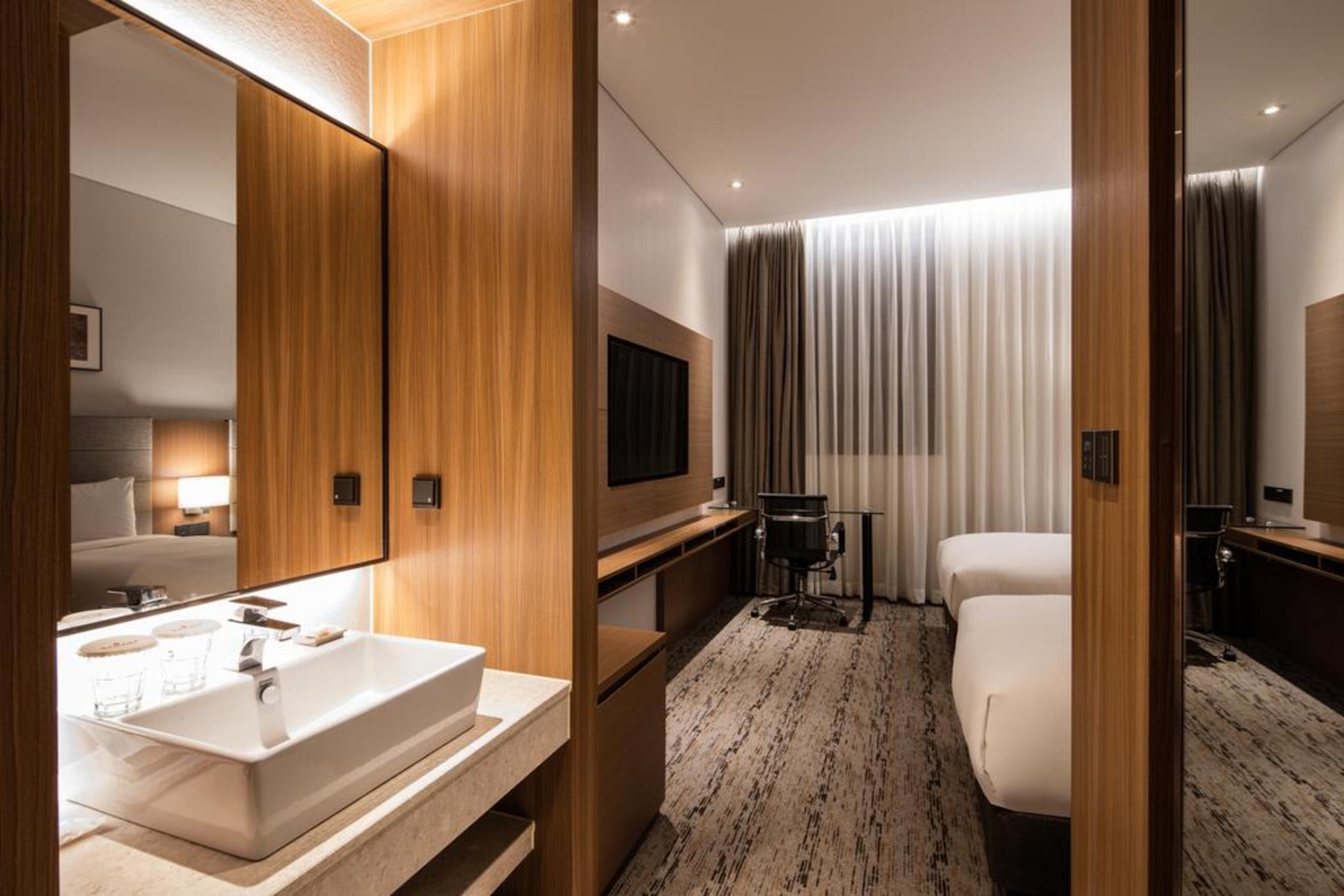 Ramada By Wyndham Seoul Sindorim Hotel Exterior photo